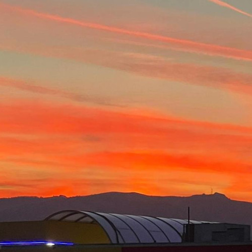 Fenomen spectaculos observat la Alba Iulia: cer roșu și portocaliu