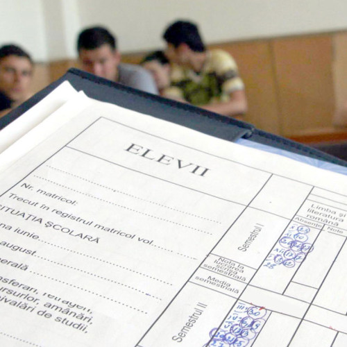 Noul regulament ROFUIP 2024 impune un minim de patru note pe an pentru fiecare disciplină