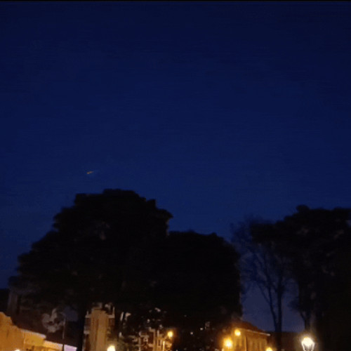 O &quot;minge de foc&quot; a străbătut cerul României în această seară