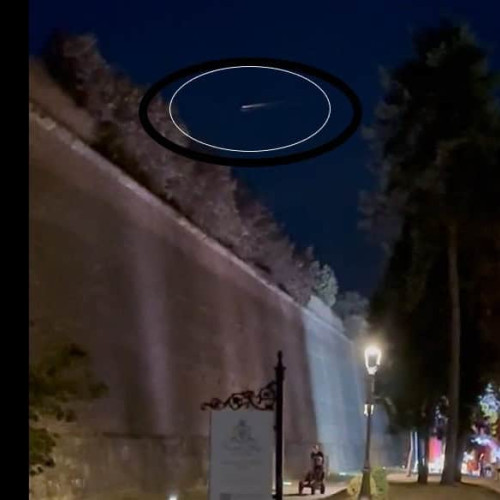 Mingea de foc observată pe cer a fost un satelit nefuncțional