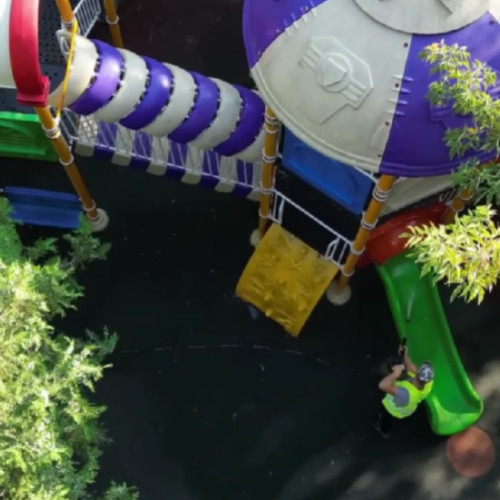 Administratia Domeniului Public Sector 2 îmbunătățește igiena locurilor de joacă