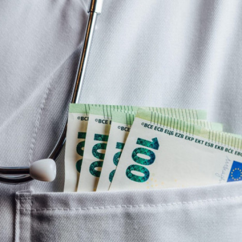 Control judiciar pentru șase medici și o asistentă de la Spitalul Clinic Municipal Timișoara