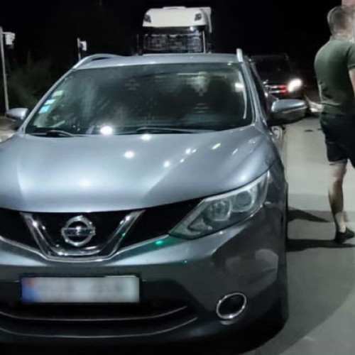 Autoturism căutat de autoritățile din Franța, descoperit la frontieră