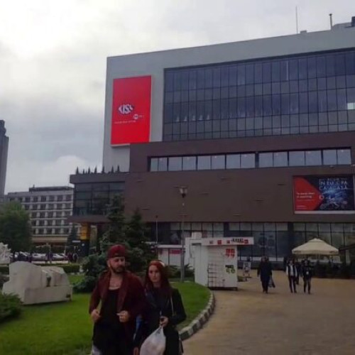 Evenimentul anului în centrul Piteștiului: Raliul "Carpați Retro" își deschide porțile