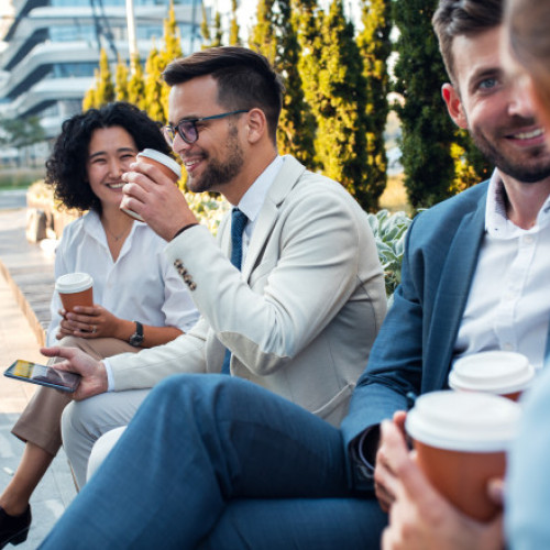 Interdicții dure pentru angajații companiei minerale a miliardarului australian Chris Ellison