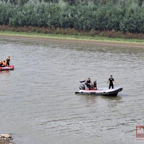 Căutări în raul Prut după un bărbat înecat