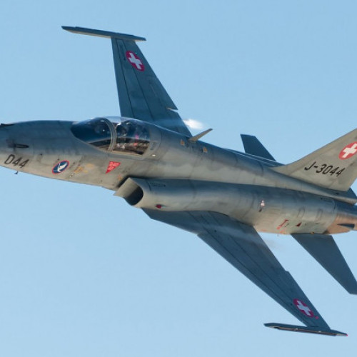 Elveția își reevaluează neutralitatea în contextul crizei de securitate din Europa