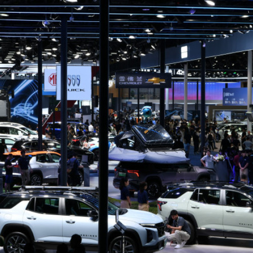 Producătorii chinezi de automobile electrice fac promisiuni pentru a evita taxele din Uniunea Europeană