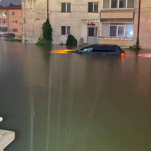 Avertizări meteo pentru instabilitate atmosferică și caniculă în mai multe județe din țară