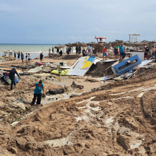 Furtunile afectează grav localitățile 2 Mai și Vama Veche