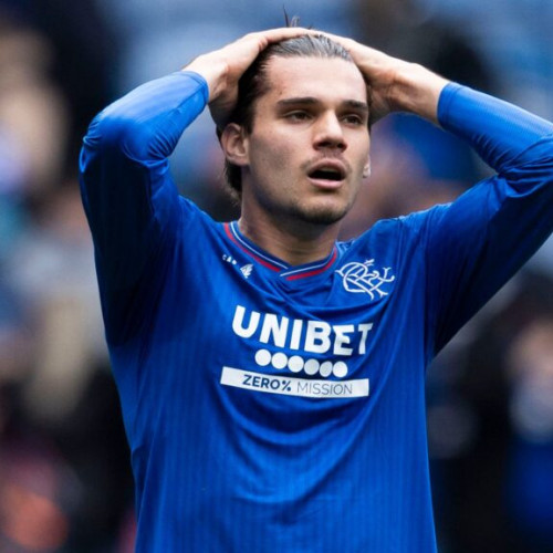 Ianis Hagi rămâne la Rangers după renegocierea contractului