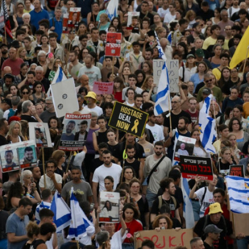 Zeci de mii de israelieni protestează pentru eliberarea ostaticilor