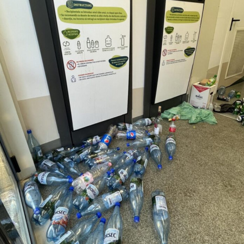 Primăria Sectorului 5 îndeamnă cetățenii să mențină curățenia în jurul automatelor de reciclare