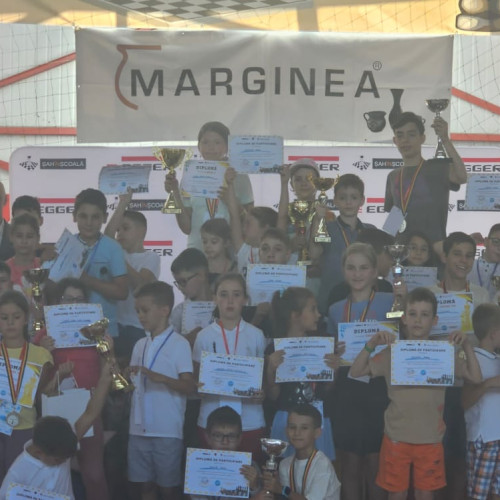Patru copii din Botoșani, premiați la competiția națională de șah „Cupa Vasile Gherasim”