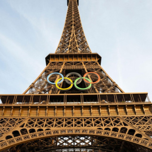 Primarul Parisului, Anne Hidalgo, vrea să păstreze inelele olimpice pe Turnul Eiffel