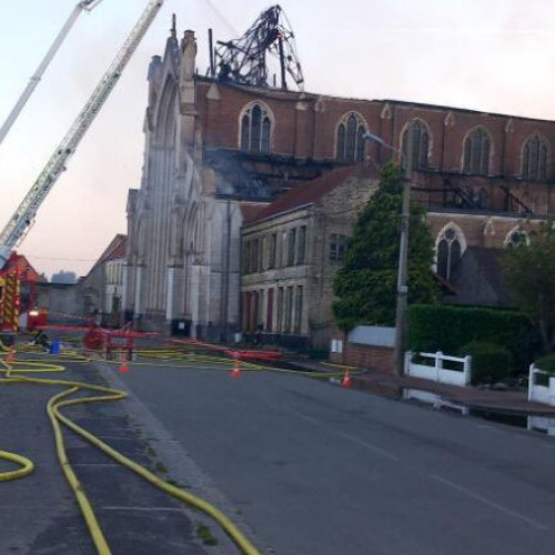 Incendiu devastator la Biserica Imaculatei Concepții din Saint-Omer