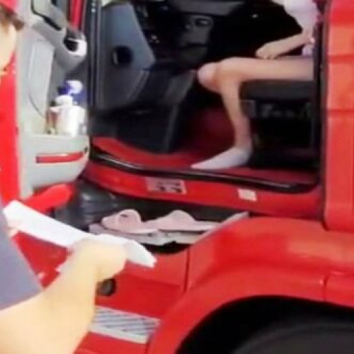 Cercetări în cazul unui bărbat cu dublă cetățenie, depistat conducând un vehicul neimatriculat