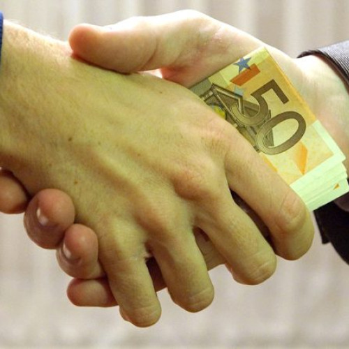 Percepția corupției în România, discutată pe YouTube: Un sondaj revelator