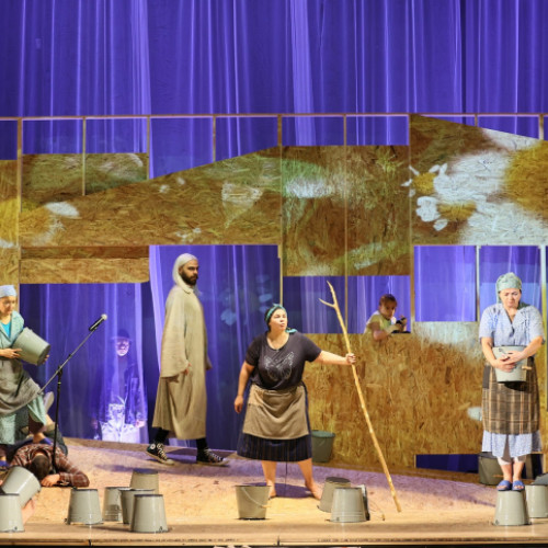 Stagiunea 2024-2025 a Teatrului Dramatic "Fani Tardini" sărbătorește 69 de ani de activitate