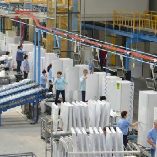 Scădere a exporturilor și importurilor în Dâmbovița în primul trimestru al anului 2024