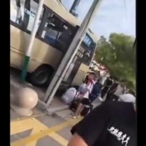 Un accident tragic în Shandong: un autobuz a lovit un grup de elevi, 11 morți