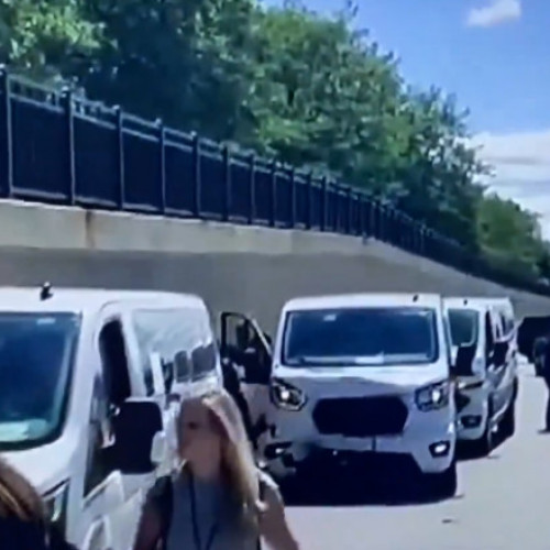 Accident în convoiul guvernatorului din Minnesota, Tim Walz, în Milwaukee