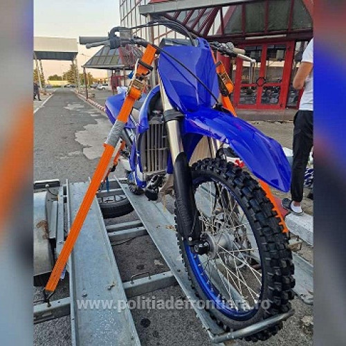 Cetățean francez prins cu o motocicletă căutată la Punctul de Trecere a Frontierei Petea