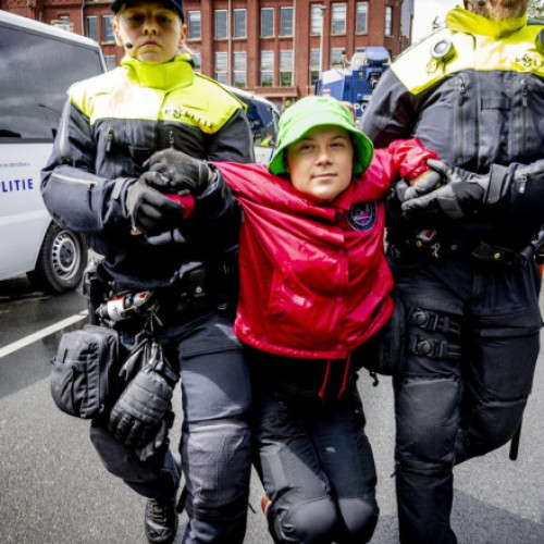 Greta Thunberg, arestată în timpul unei demonstrații pro-palestiniene la Copenhaga