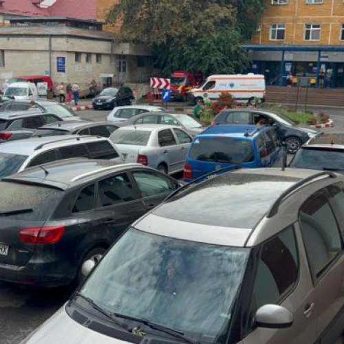 Spitalul Județean „Mavromati” din Botoșani, confruntat cu o grave lipsă de locuri de parcare