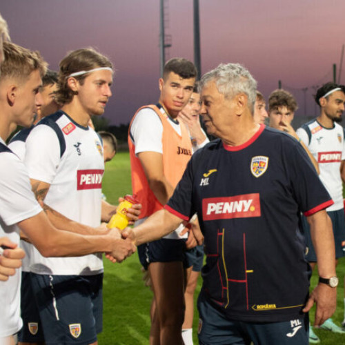 Mircea Lucescu vizitează echipa națională de tineret a României înaintea meciurilor din preliminariile Euro U21