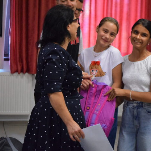 Primăria Sectorului 2 sprijină copiii defavorizați cu ghiozdane și rechizite școlare