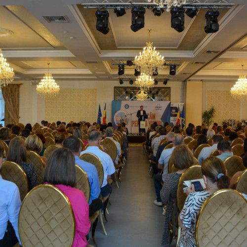 Seful Inspectoratului Şcolar Botosani, Bogdan Suruciuc, propune dotarea şcolilor cu sisteme de climatizare