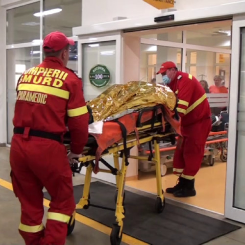 Femeie grav rănită în urma unei explozii de spray-uri