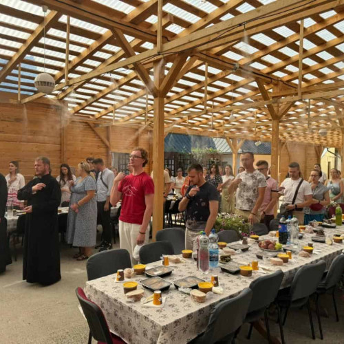 Tinerii polonezi de la "Bractwo Mlodziezy Prawoslawnej" în vizită la Arhiepiscopia Ortodoxă a Alba Iuliei