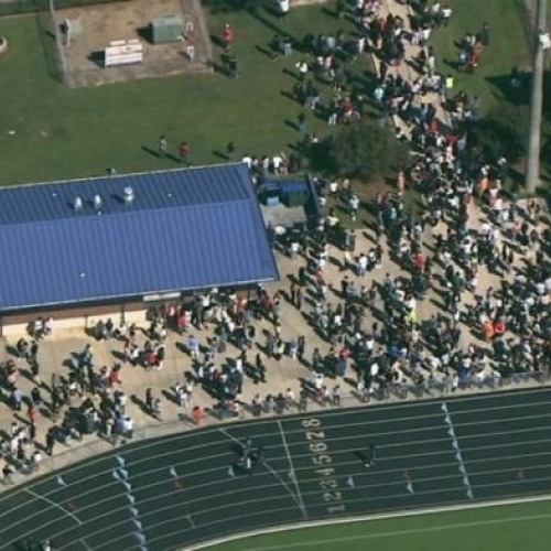 Atac armat într-un liceu din Georgia: patru persoane și-au pierdut viața