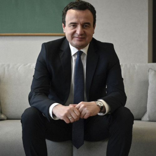 Prim-ministrul din Kosovo își cere scuze elevilor pentru o greșeală de matematică