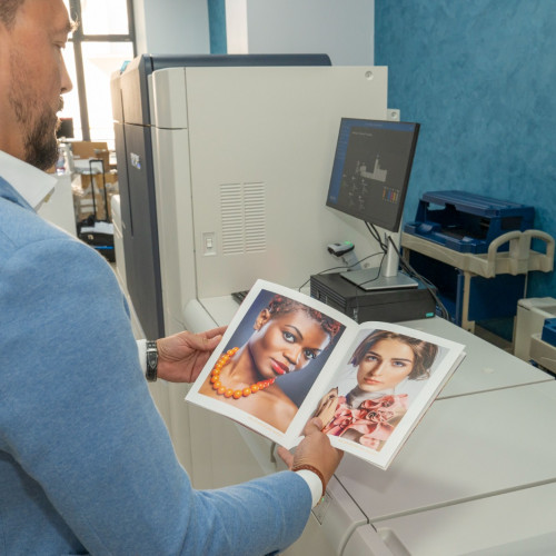 Tipografia digitală Blu.e-Print din Botoșani revoluționează industria imprimării profesionale