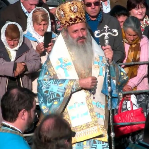 Mitropolitul Teofan oficiază Liturghia de Nașterea Maicii Domnului la Mănăstirea Vorona