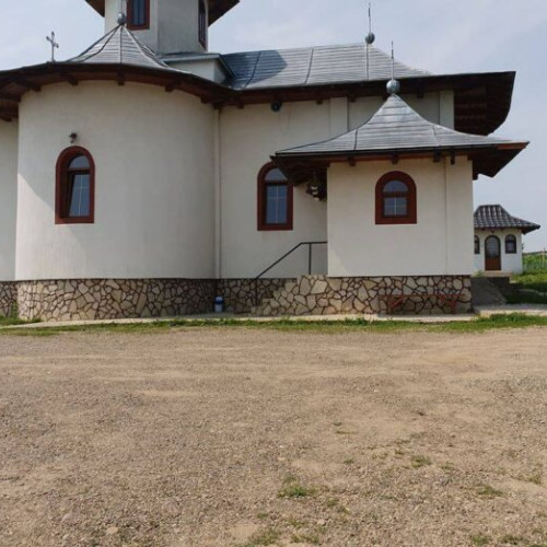 Bărbat găsit decedat la Schitul "Acoperământul Maicii Domnului" din Siret