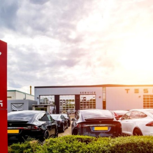 Tesla Romania inaugurează cel mai mare showroom din Europa de Est