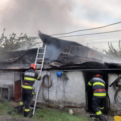 Incendiu în Vrancea: Fără victime, intervenții active din partea pompierilor