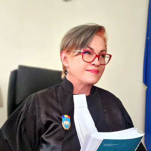 Nicoleta Arpinte îndeamnă la autoapărare în urma violențelor din zona Centrului Vechi