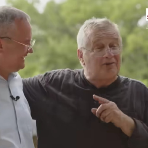 Nicolae Ciucă își lansează cartea "În slujba țării" pe Prima TV