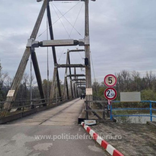 Necesare reparatii urgente la podul de peste Tisa, care leaga Romania de Ucraina
