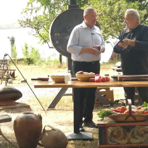 Nicolae Ciucă își prezintă autobiografia „În slujba Țării” la Prima TV