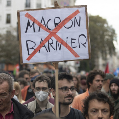 Proteste masive în Franța împotriva numirii lui Michel Barnier ca prim-ministru