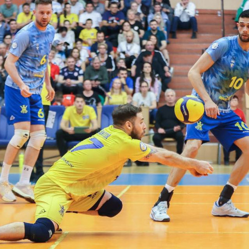 CS Dinamo București câștigă Cupa Corona la volei masculin