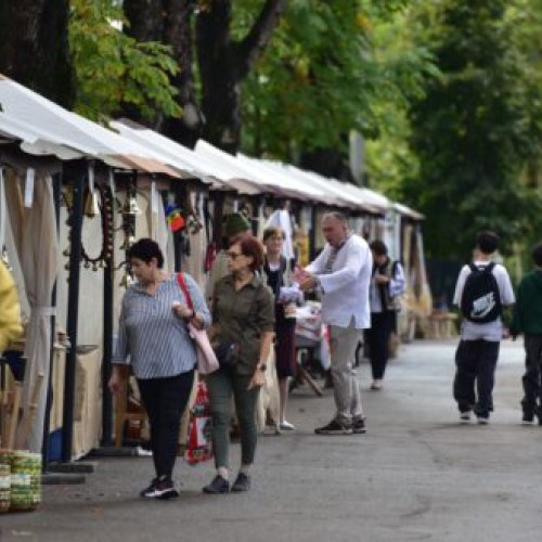 Târgul Meșterilor Populari se desfășoară în Parcul Copou