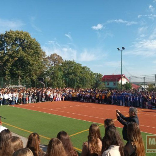 Elevii botoșăneni încep noul an școlar în condiții dificile