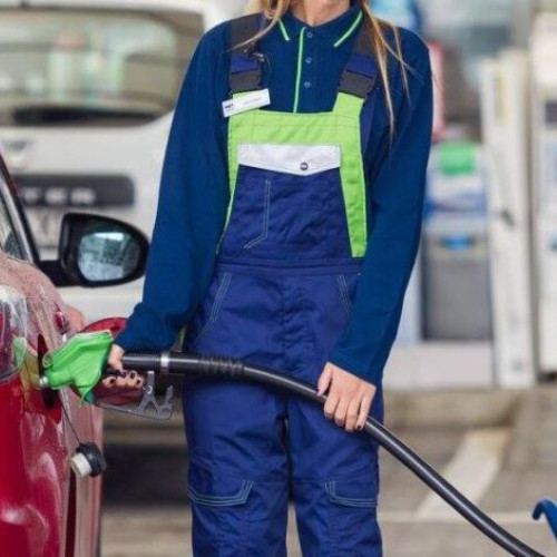 Petrom scade din nou prețurile la carburant